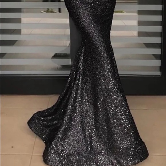 Prom dress for sale! Champagne color. Can fit anyone wearing a size 12-14. - Picture 2 of 2